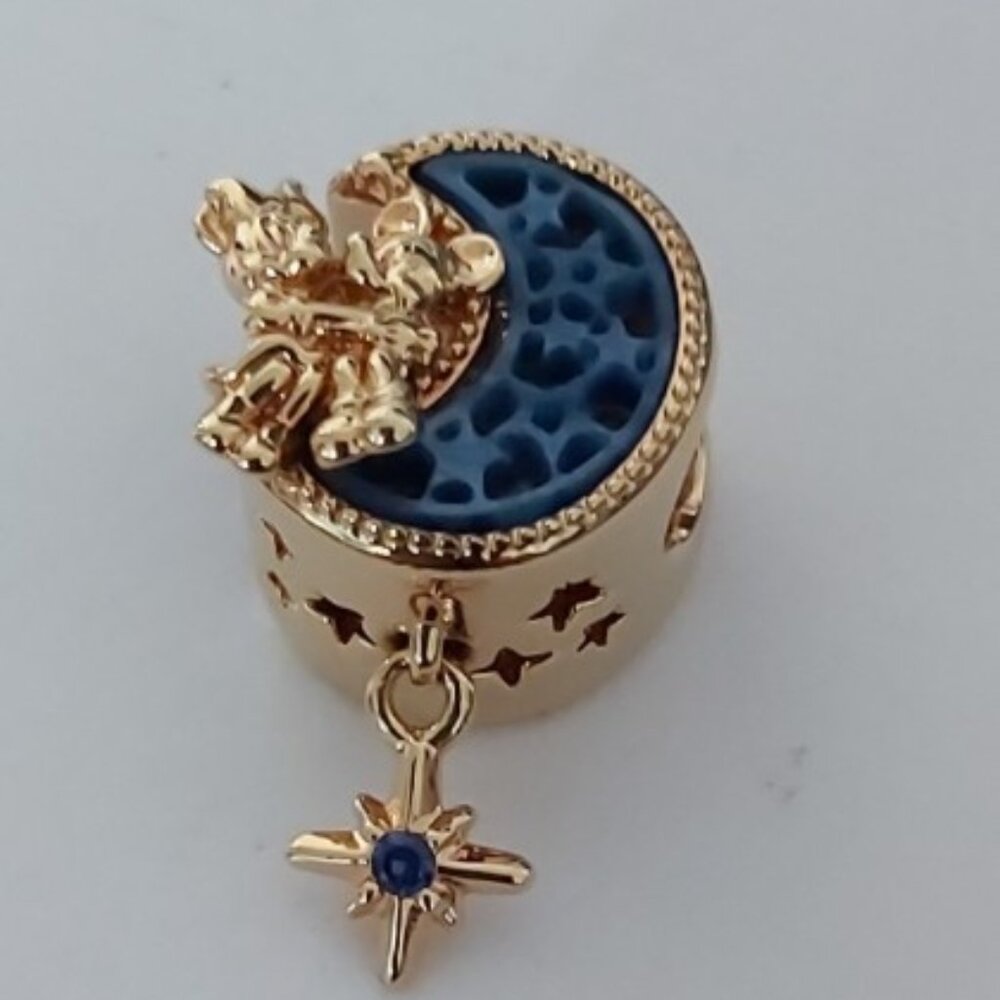 PANDORA *Retired* Sterling Silver & 14K Gold-Plated Disney Mickey & Minnie - Picture 2 of 16